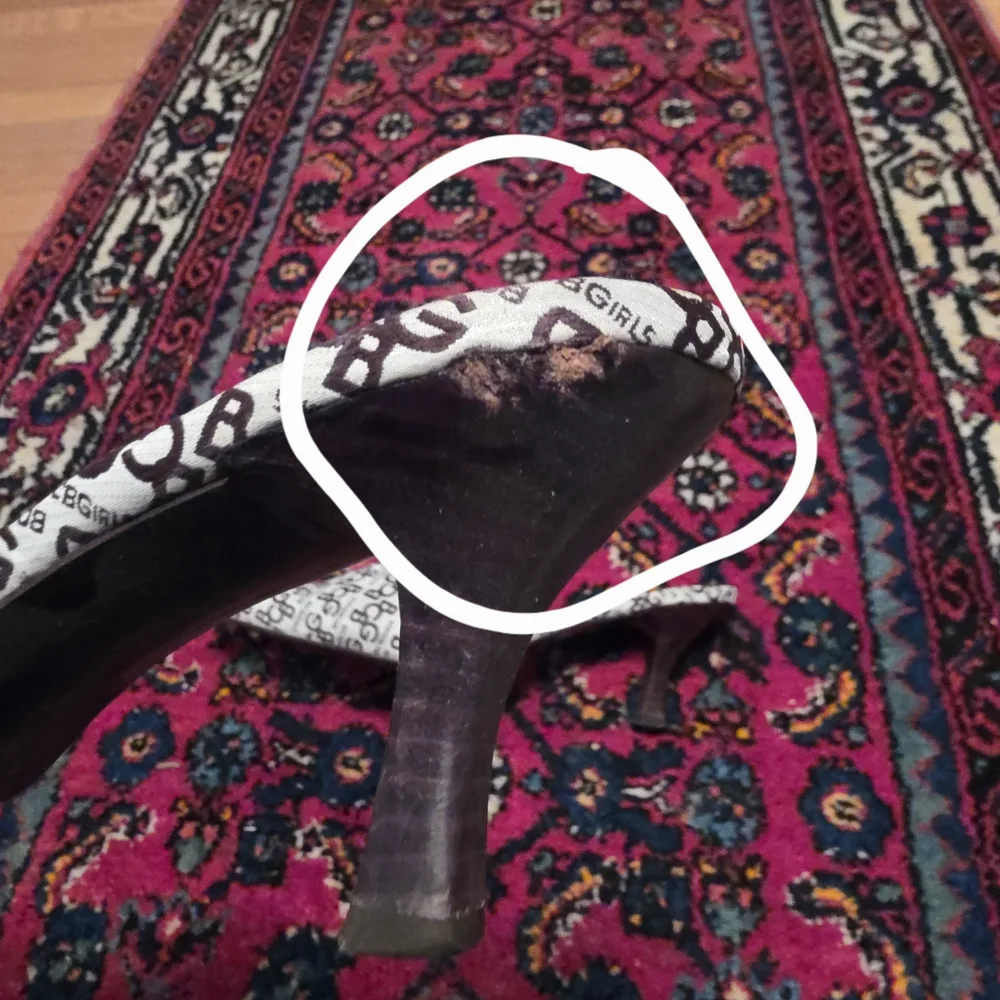 BCBG Monogram Brown And White Kitten Heels - Picture 4 of 4